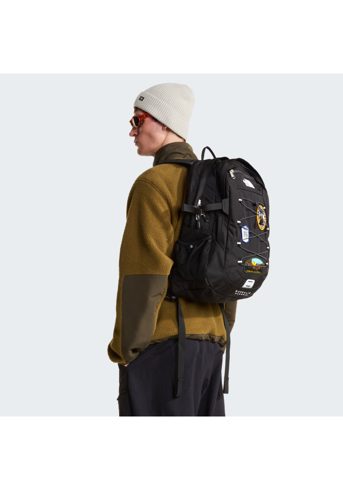 Σακίδιο πλάτης The North Face Borealis Classic Patch Backpack 29L με αποκλειστικά patch και κορδόνια bungee